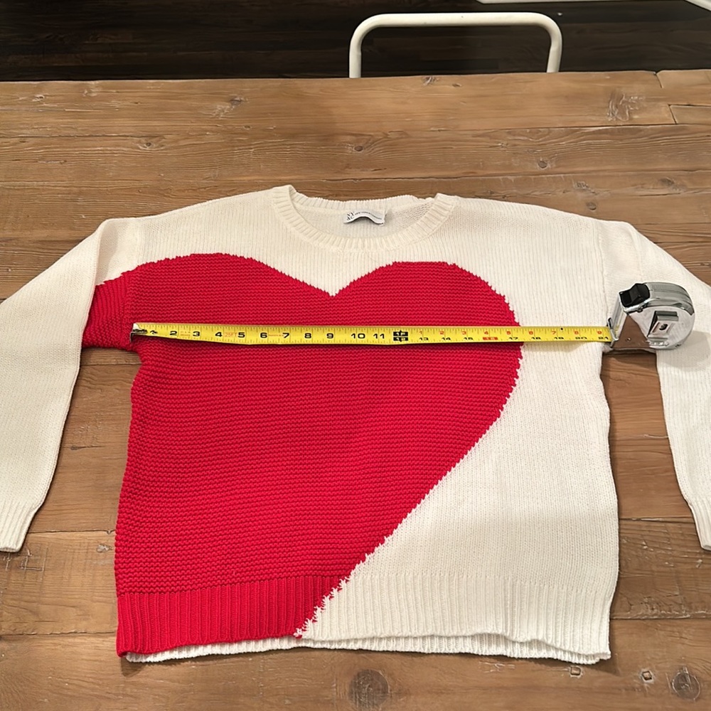 Size M Heart Sweater - Picture 3 of 3